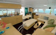 Sailing-catamaran-salon